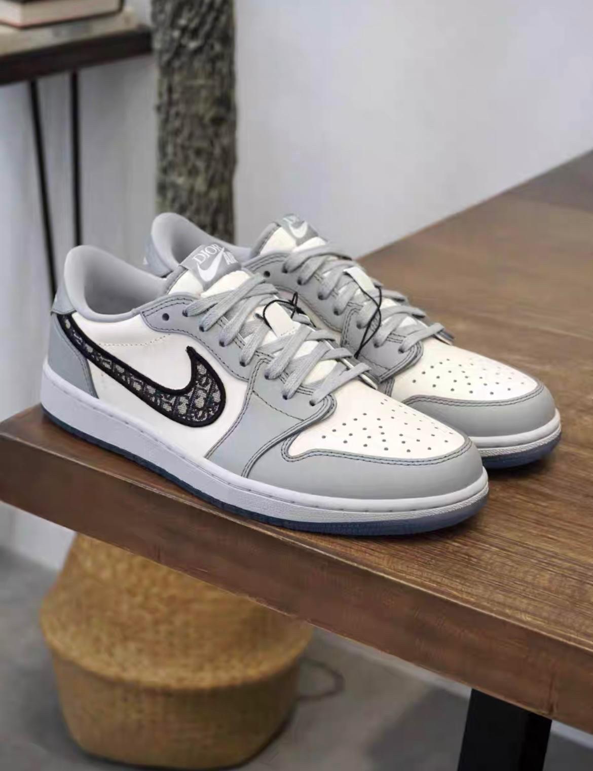 开学必备周杰伦同款🌈🌈🌈 nike AJ1 Low Dior联名编号8460